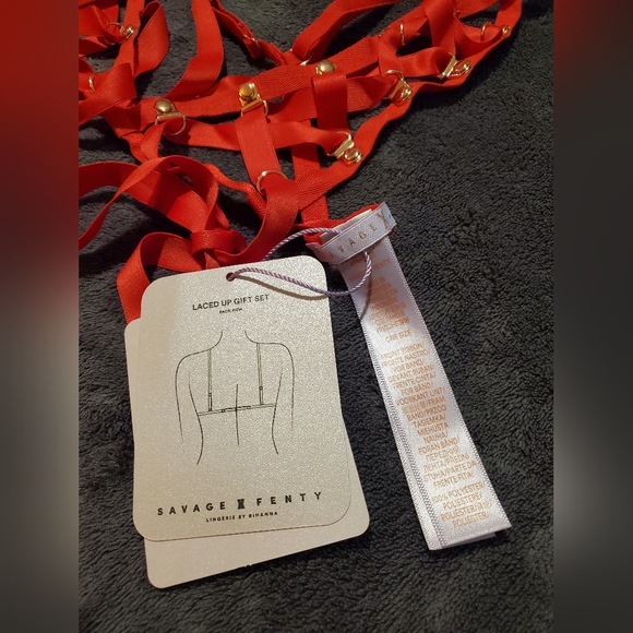 NWT Savage X Fenty 'Lace'd Up Gift Set' size XS-XL (one size), Goji Berry red - Picture 6 of 10